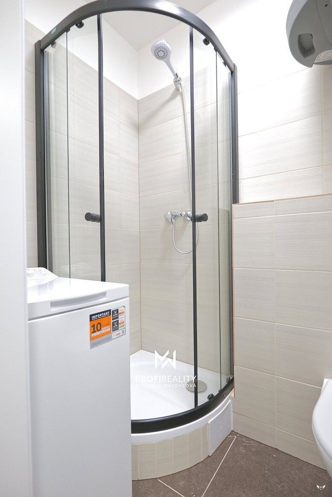 Pronájem byt 1+kk - Hajní, Praha 9 - Kyje, 18 m² - 5
