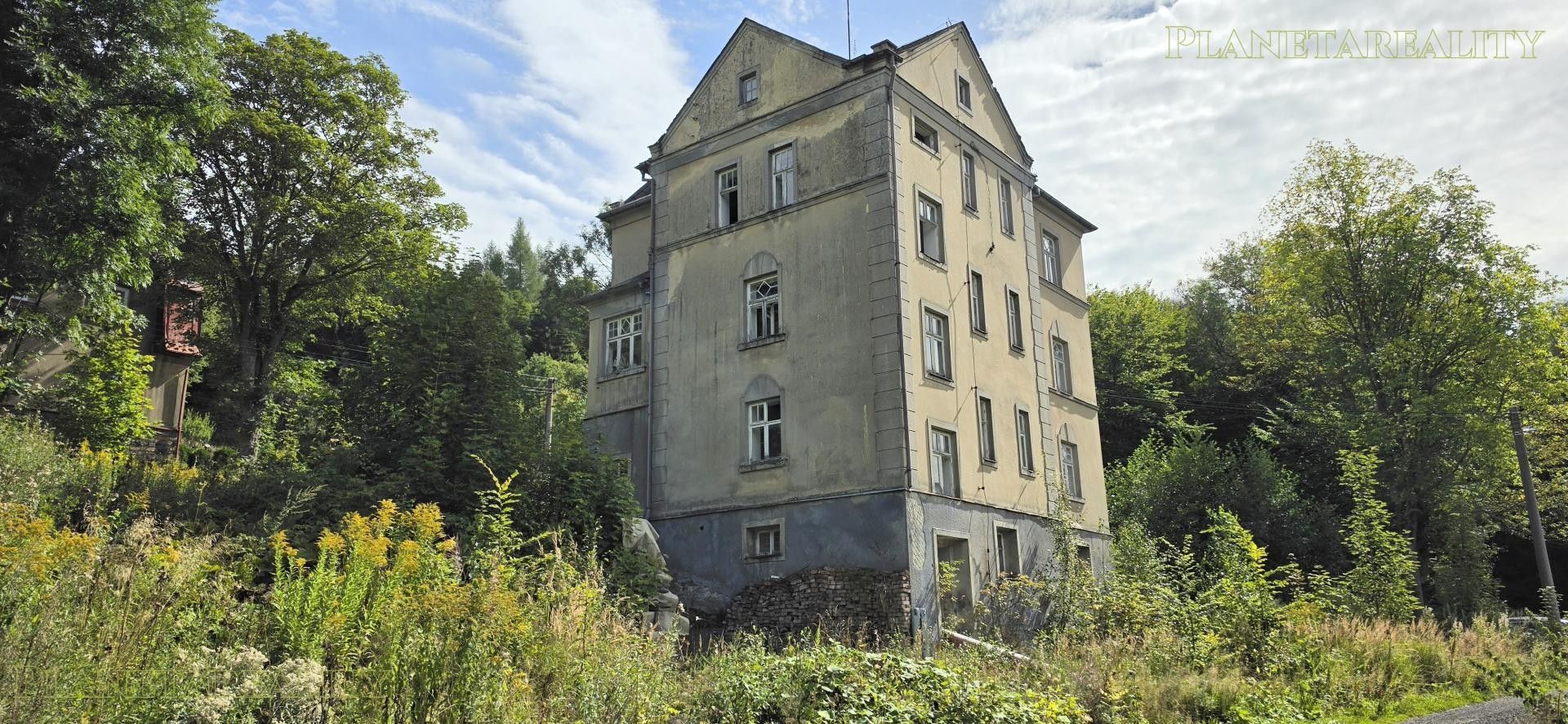 Rodinný dům, 450 m²