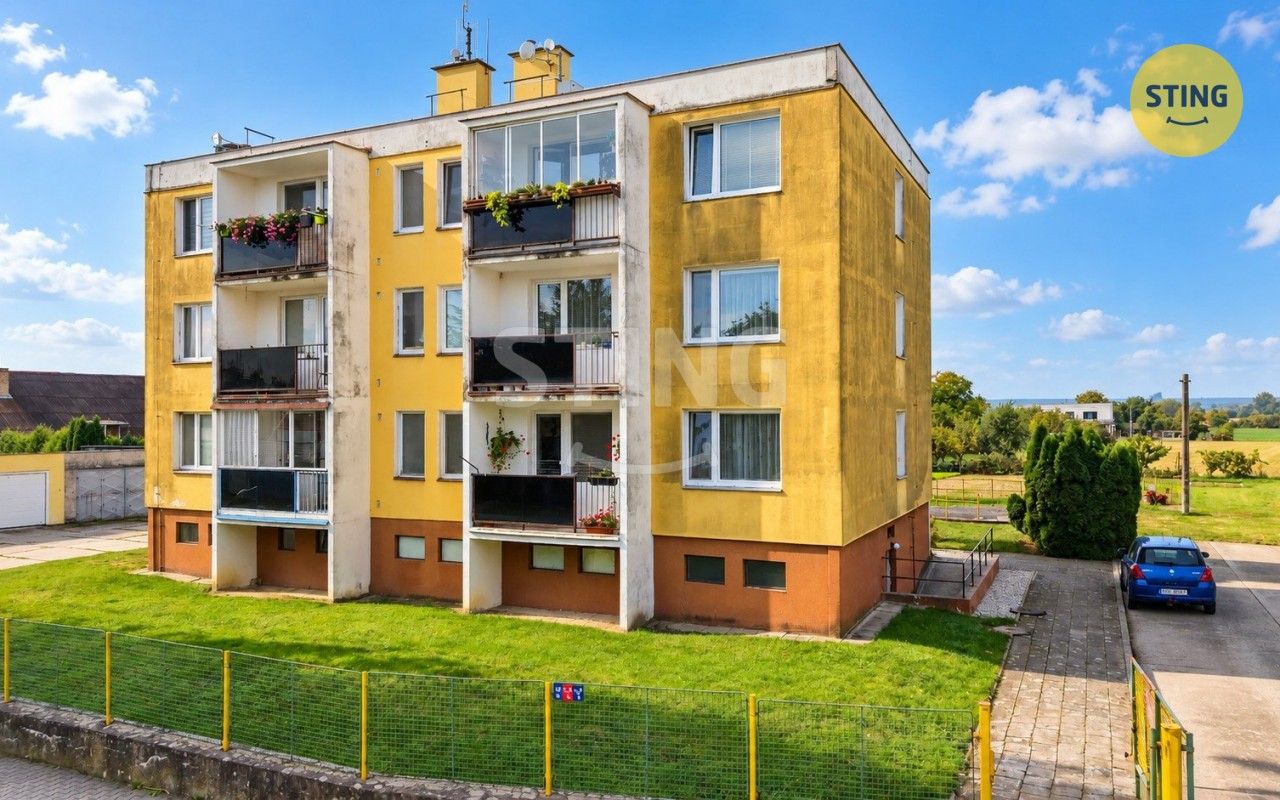 Prodej byt 3+1 - Lobodice, 67 m² - 1