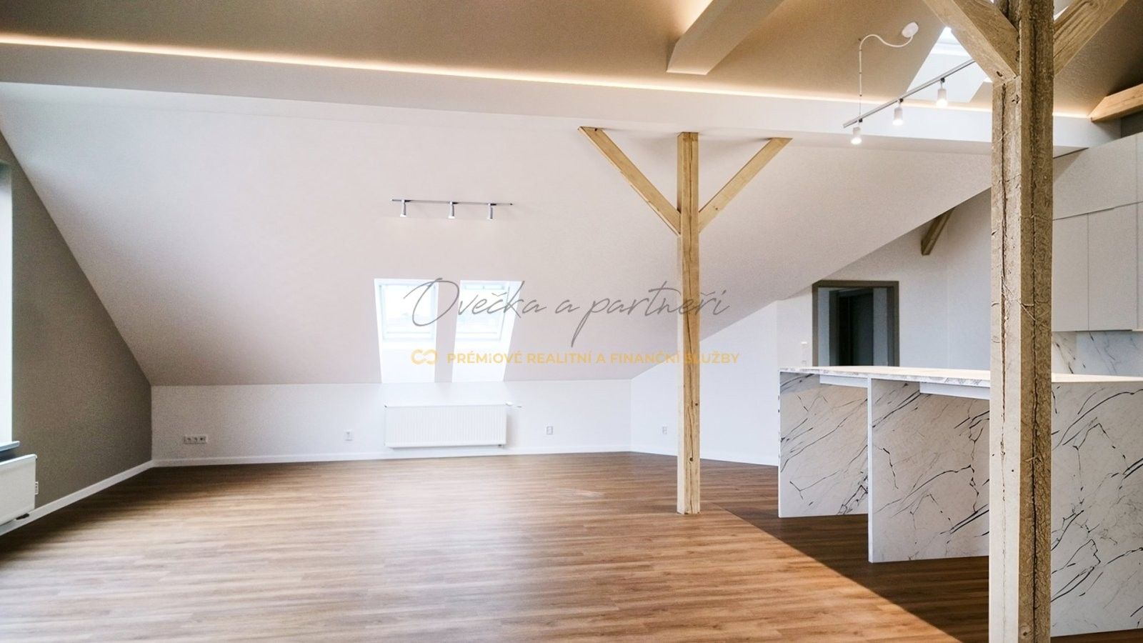 Pronájem byt 2+kk - Alšovo nám., Písek, 146 m²