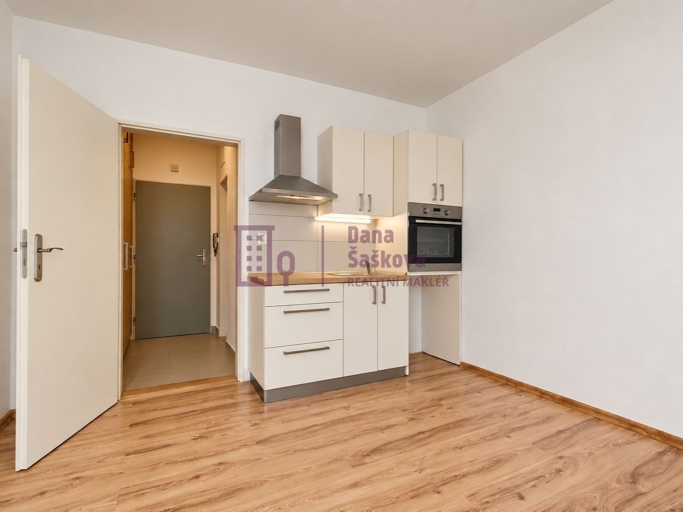 1+kk, Nádražní 187, Jindřichův Hradec II, 19 m² - 1