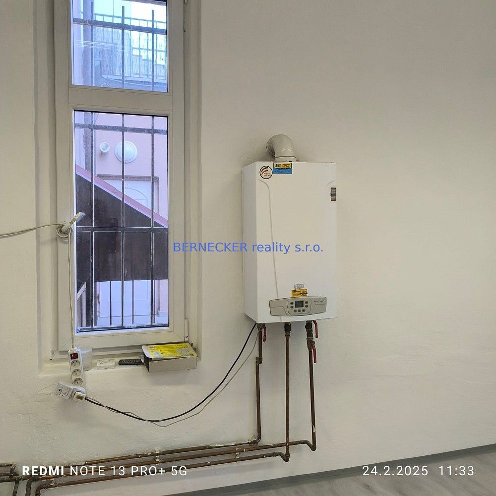 Pronájem obchodní prostory - Švehlova, Hradec Králové, 85 m² - 5