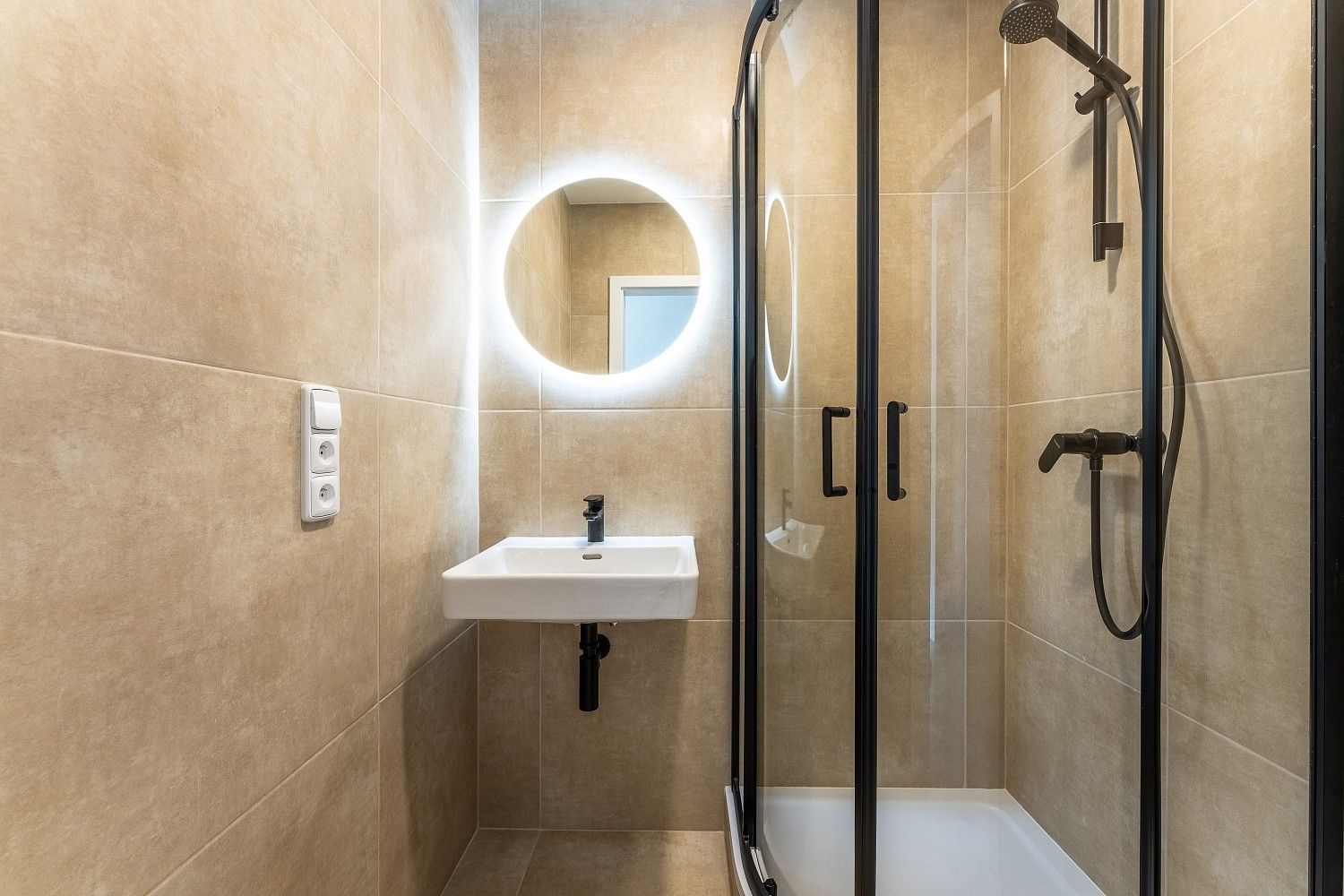 4+kk, Spojovací, Praha 3 - Žižkov, 72 m² - 1