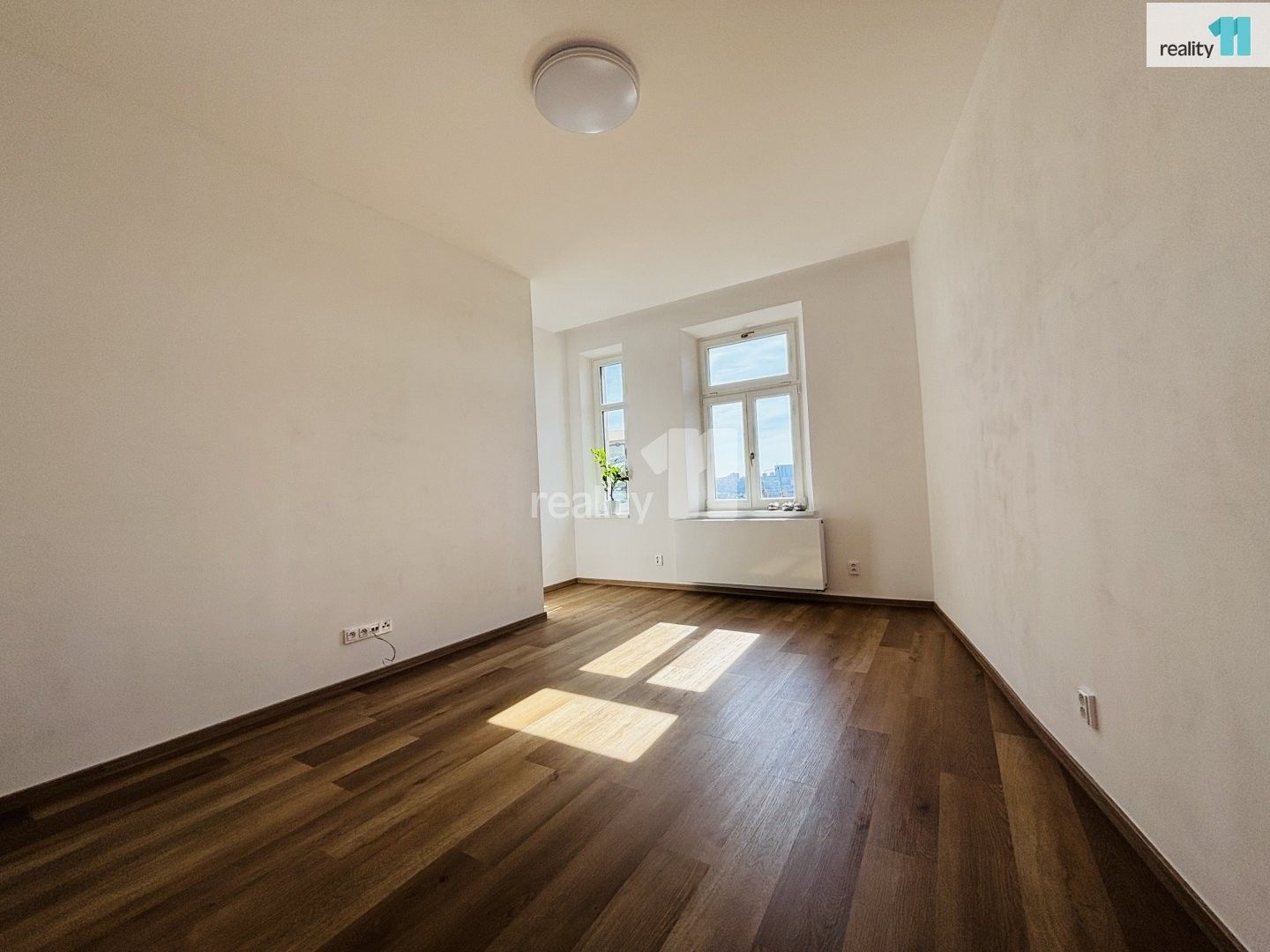 1+1, Krymská, Praha, 37 m² - 2