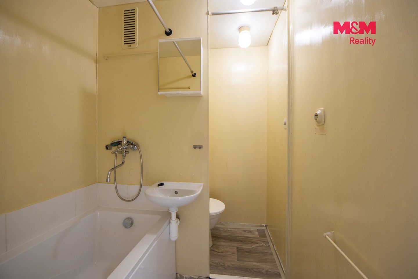 Pronájem byt 1+1 - Mandysova, Hradec Králové, 32 m² - 2