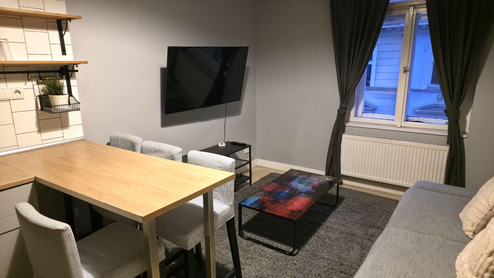 2+kk, Bořivojova, Praha, 56 m²