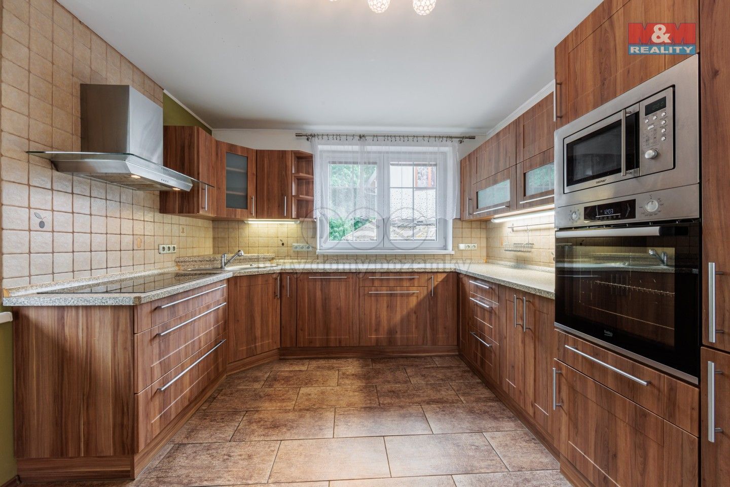 Prodej rodinný dům - Revoluční, Loket, 139 m²