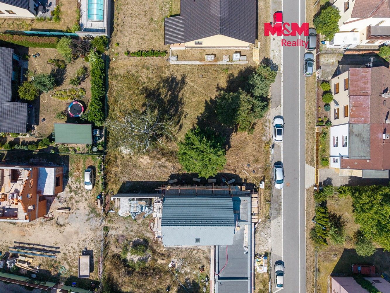 Pozemek pro bydlení, 698 m²