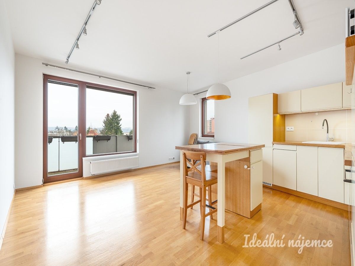Pronájem byt 3+kk - Na výspě, Praha, 70 m²