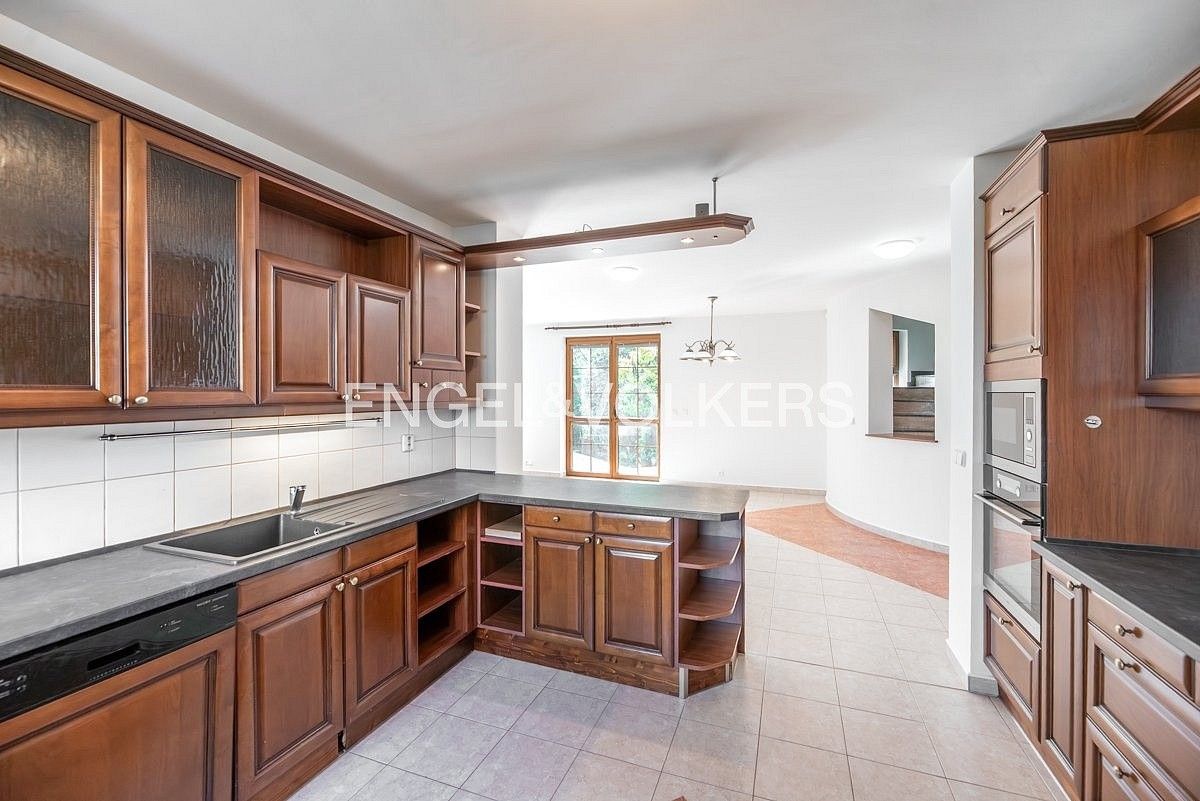 Rodinný dům · 384 m² · Praha - Nebušice, okres Praha 6, Hlavní město Praha - 3