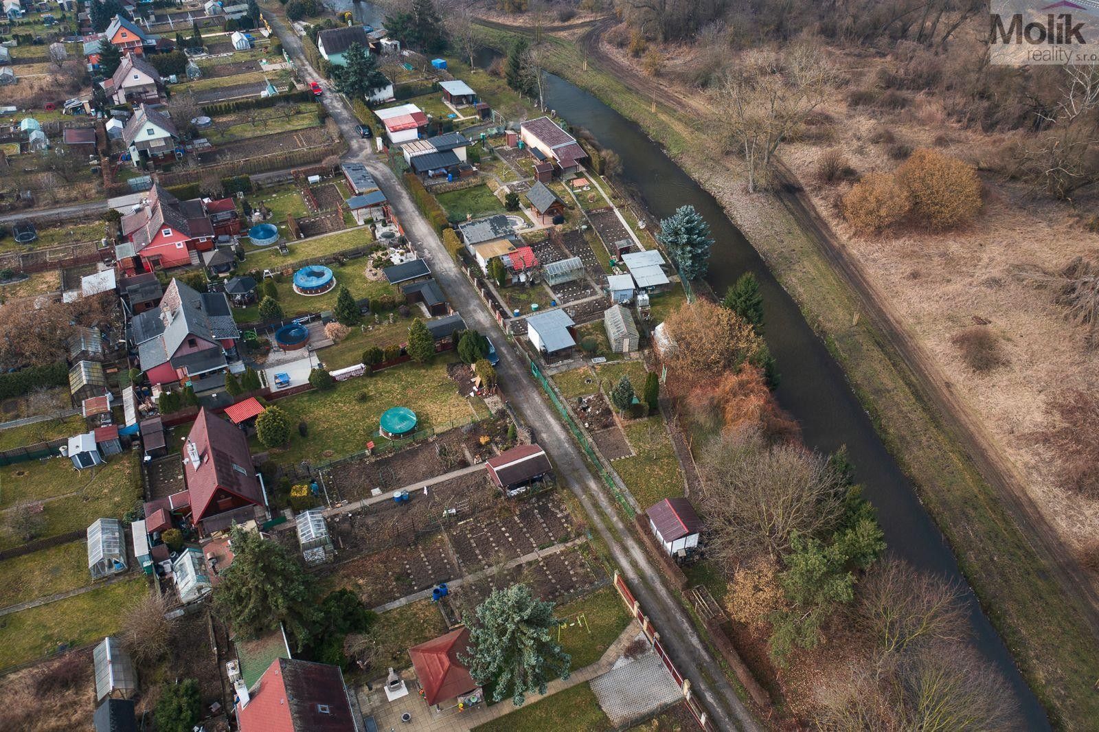 Zahrada · 395 m² · České Zlatníky, Obrnice - 3