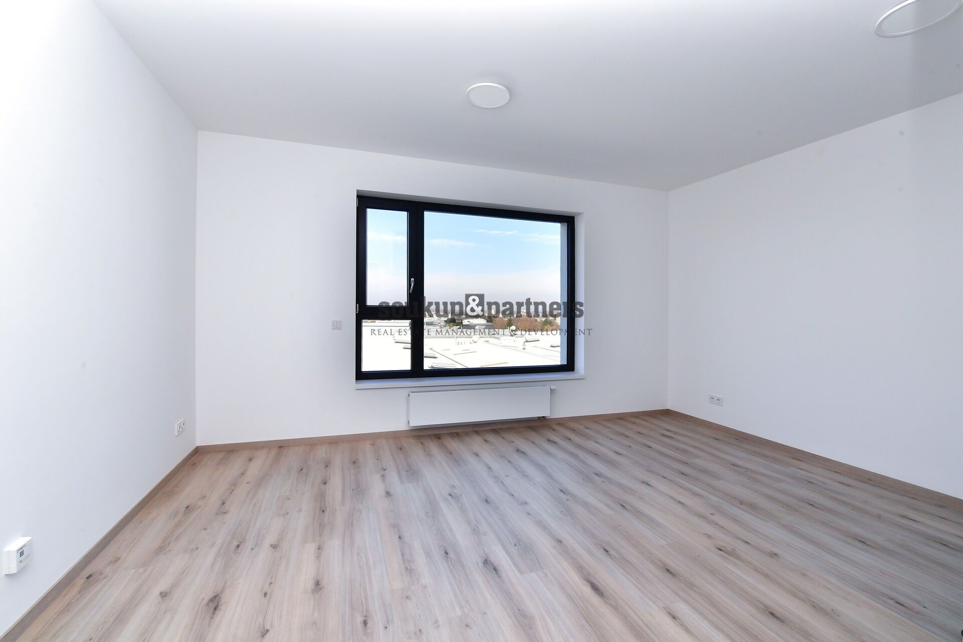 Prodej byt 1+kk - Tupolevova  , Praha, 28 m²