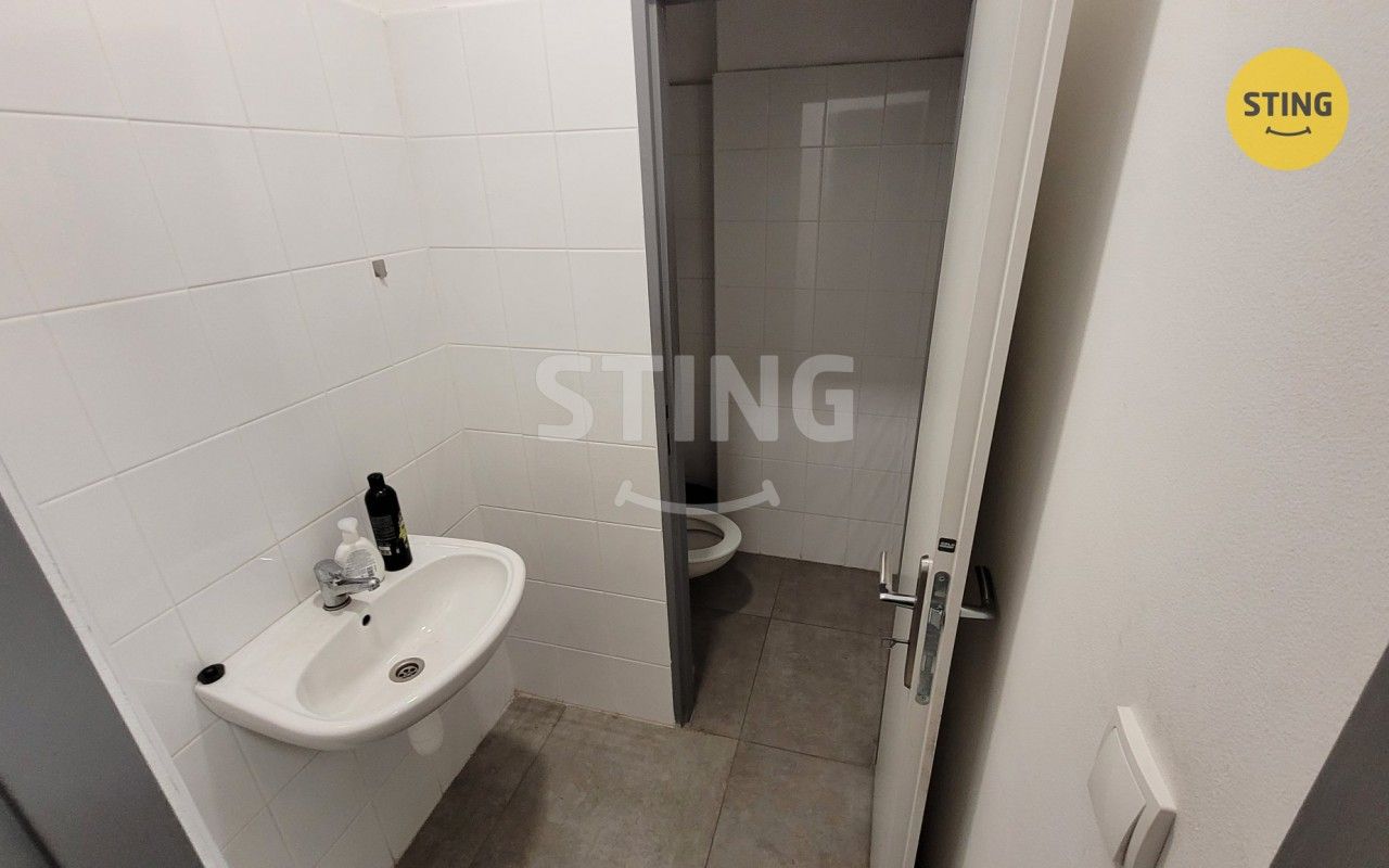 Pronájem obchodní prostory - nám. Svobody, Třinec, 72 m² - 5