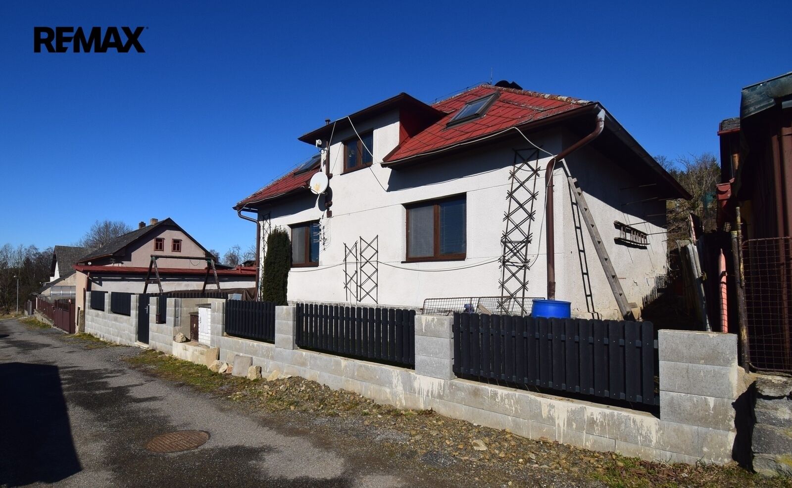Rodinné domy, Služátky, 208 m² - 1