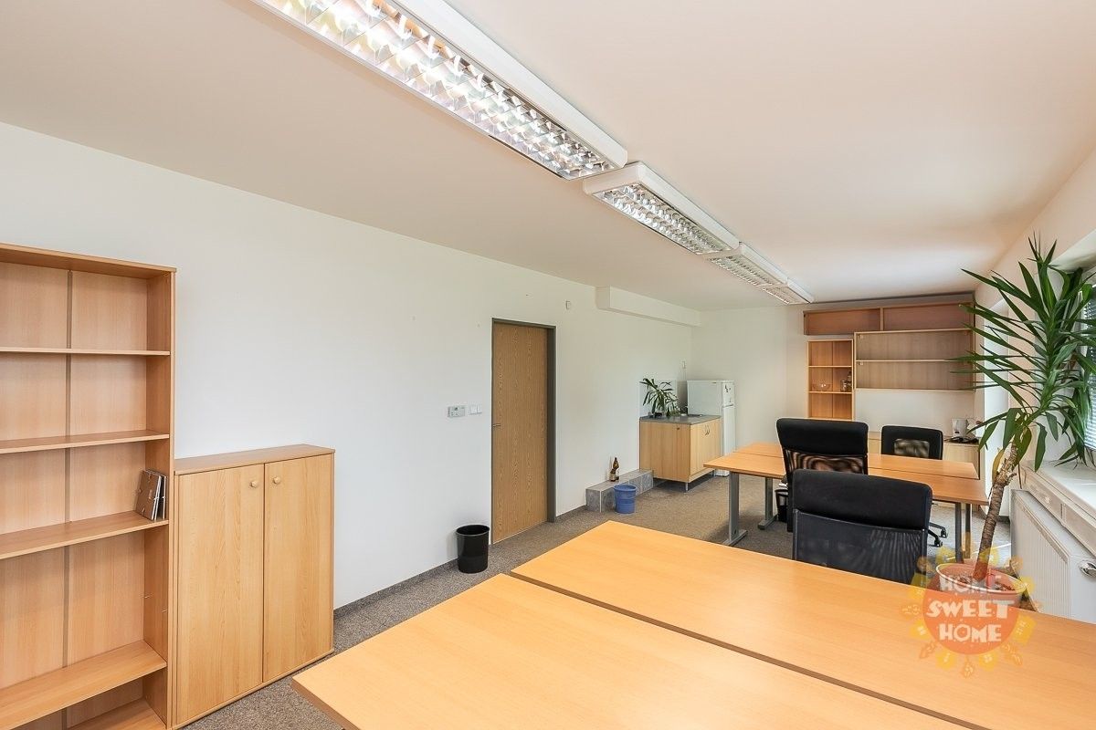 Kancelář · 213 m² · Na křivce 1432, Praha Vršovice - 4