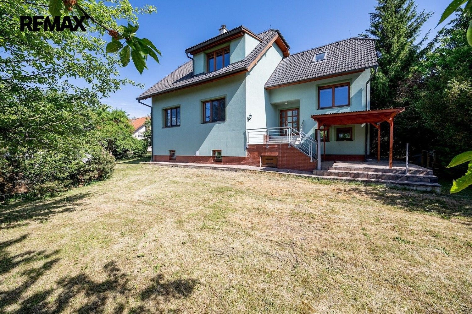 Rodinné domy, Antonína Hodného, Praha 9 - Běchovice, 210 m² - 1