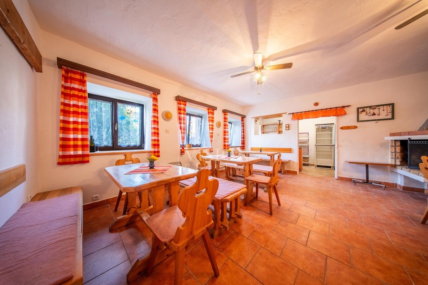 Ubytovací zařízení, Černá v Pošumaví, okres Český Krumlov, Jihočeský kraj, 310 m² - 2