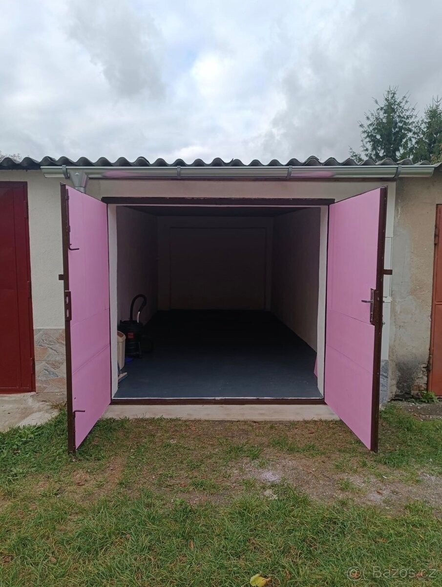 Garáže, Česká Lípa, 470 01