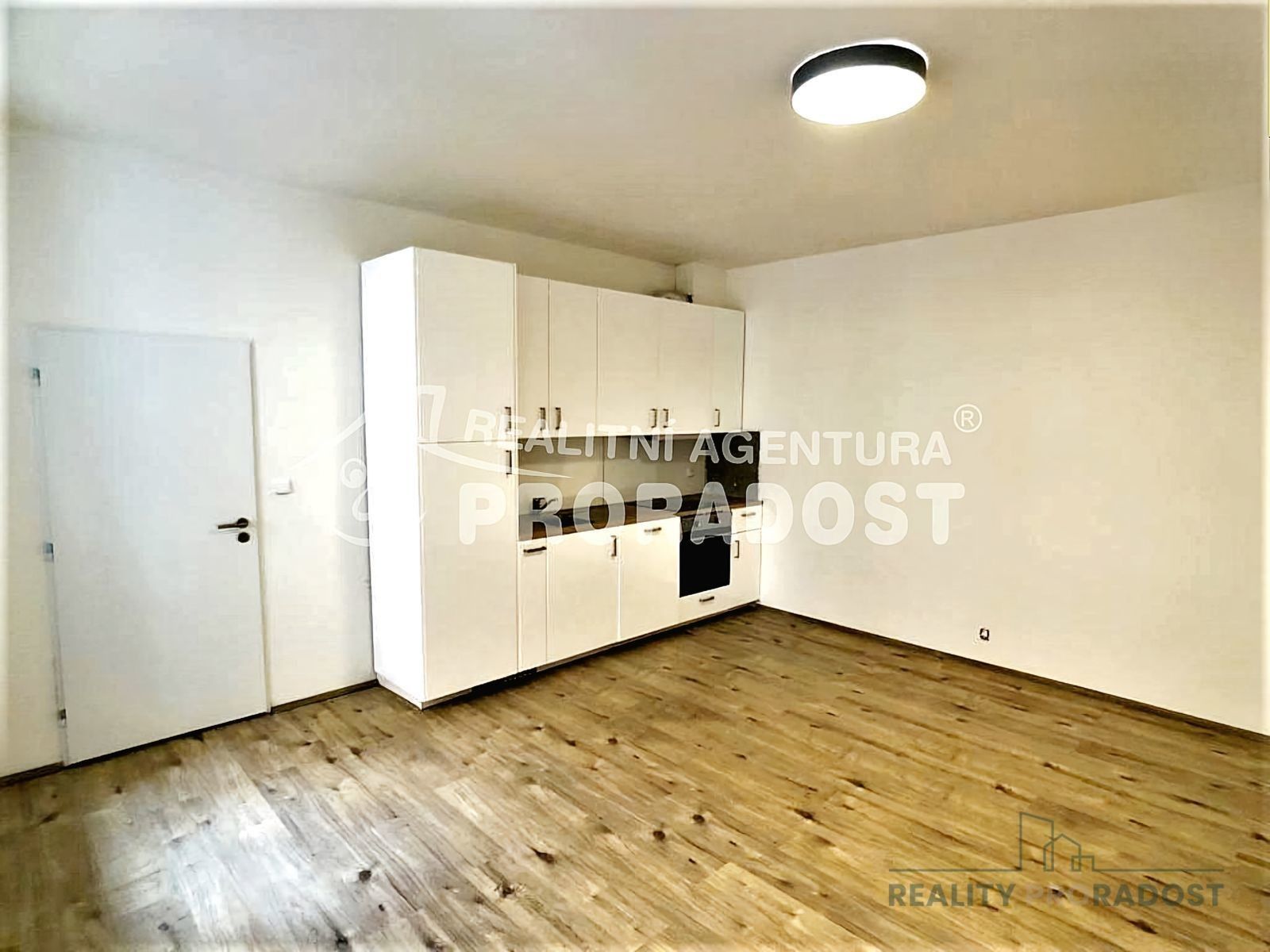 Pronájem byt 1+kk - Stará, Brno, 37 m²