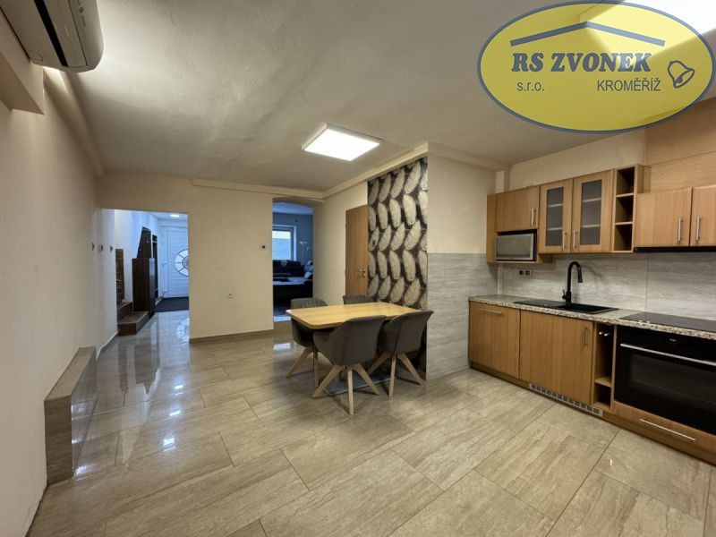 Prodej rodinný dům - Kostelní, Hulín, 145 m²