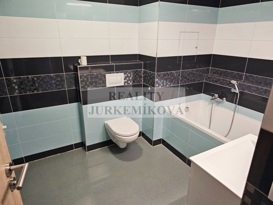 Pronájem byt 3+kk - Jírovcova , České Budějovice, 81 m²