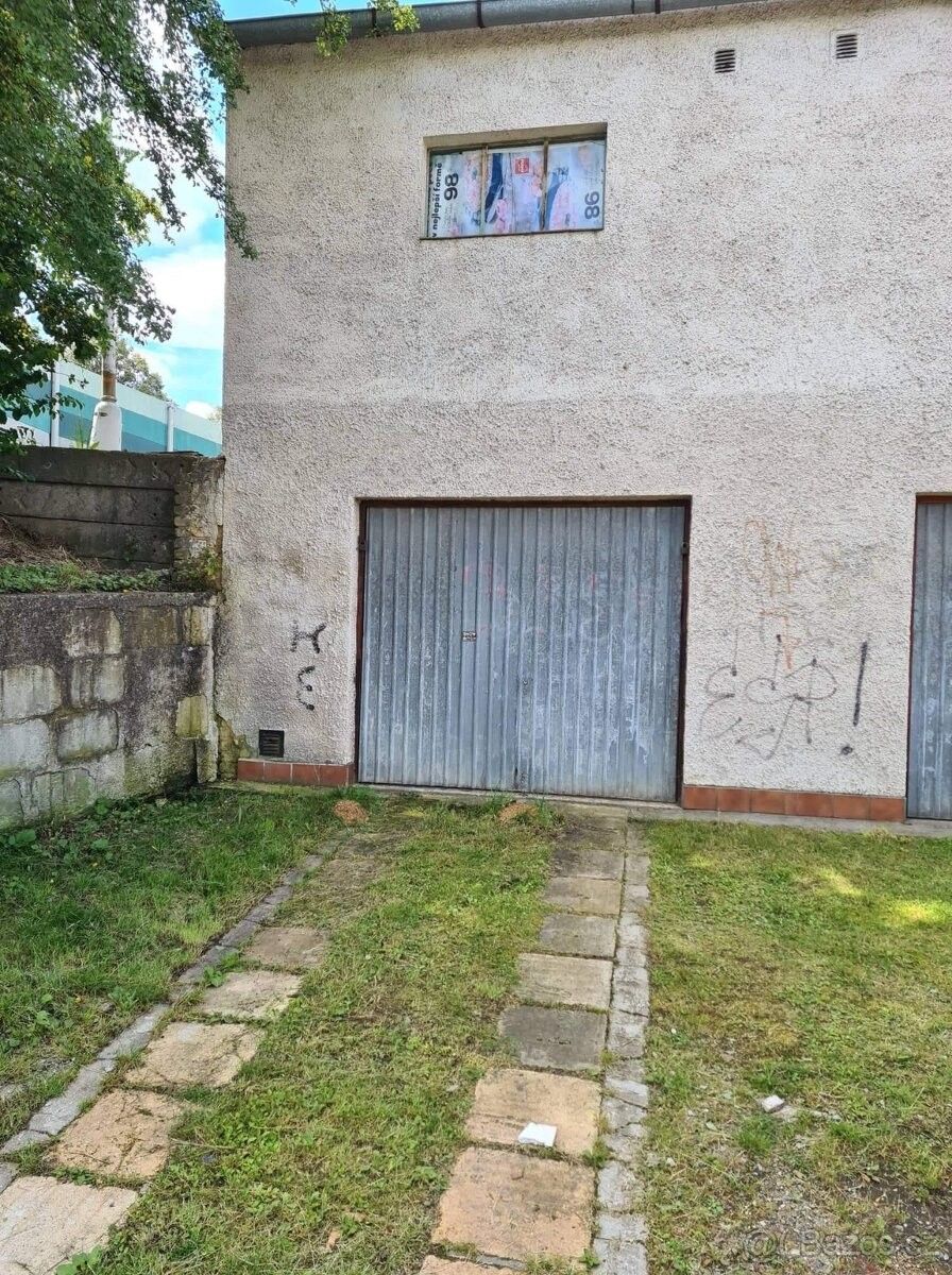 Garáže, Plzeň, 312 00