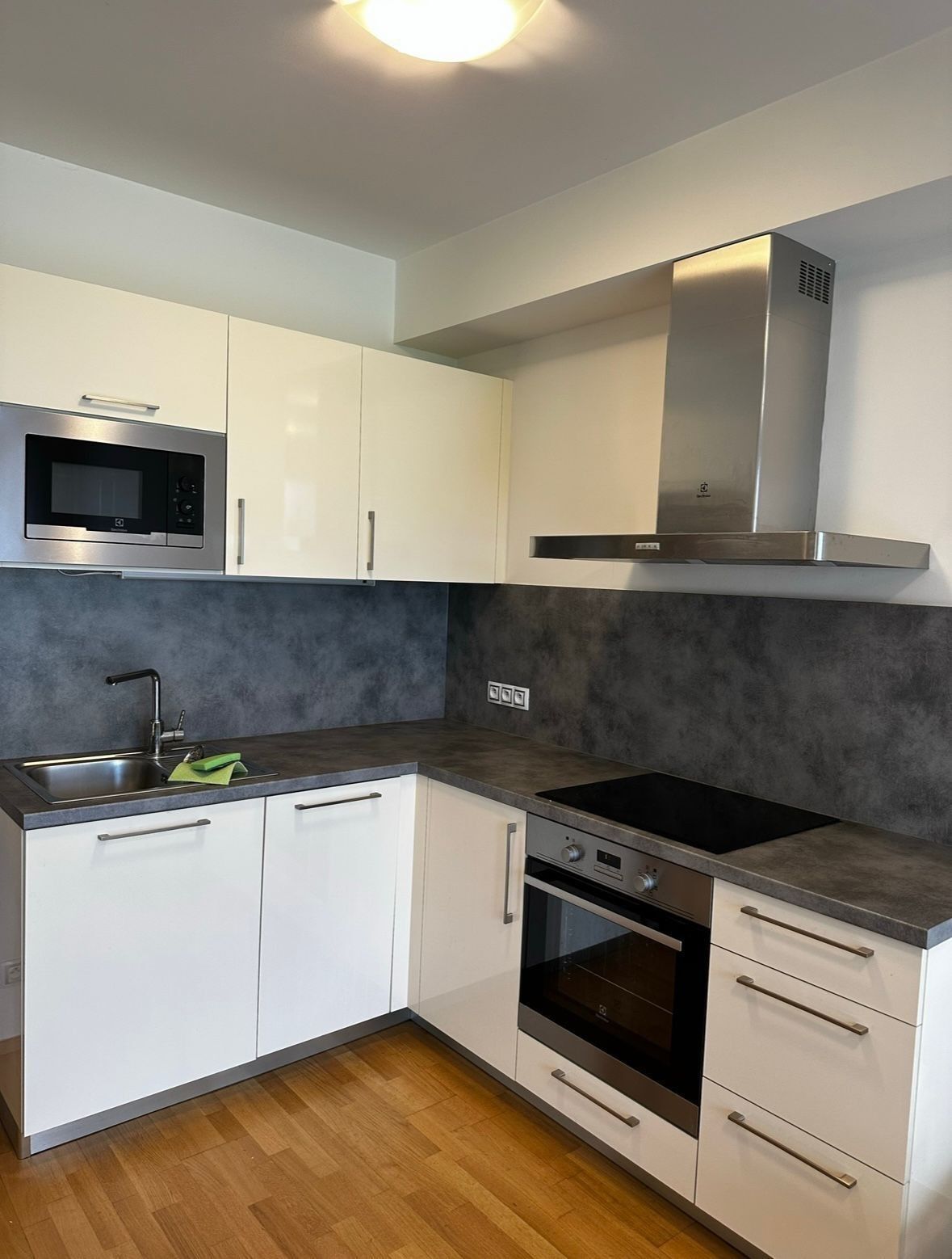 Pronájem byt 1+kk - Patočkova, Praha, 33 m²