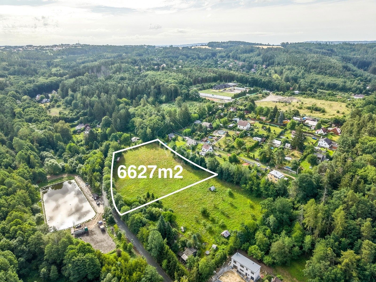 Louka · 6 627 m² · Psáry - 3