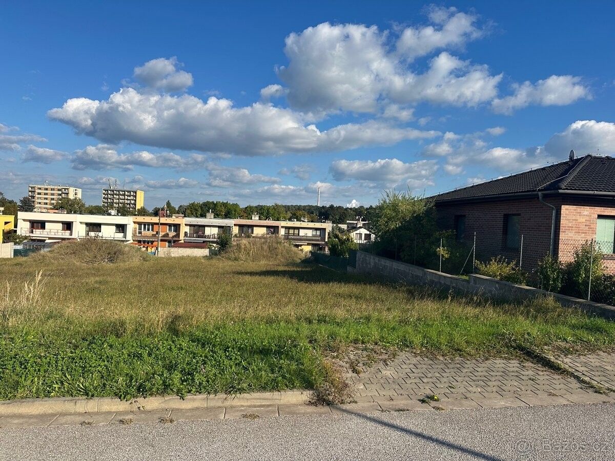 Pozemky pro bydlení, Chvaletice, 533 12