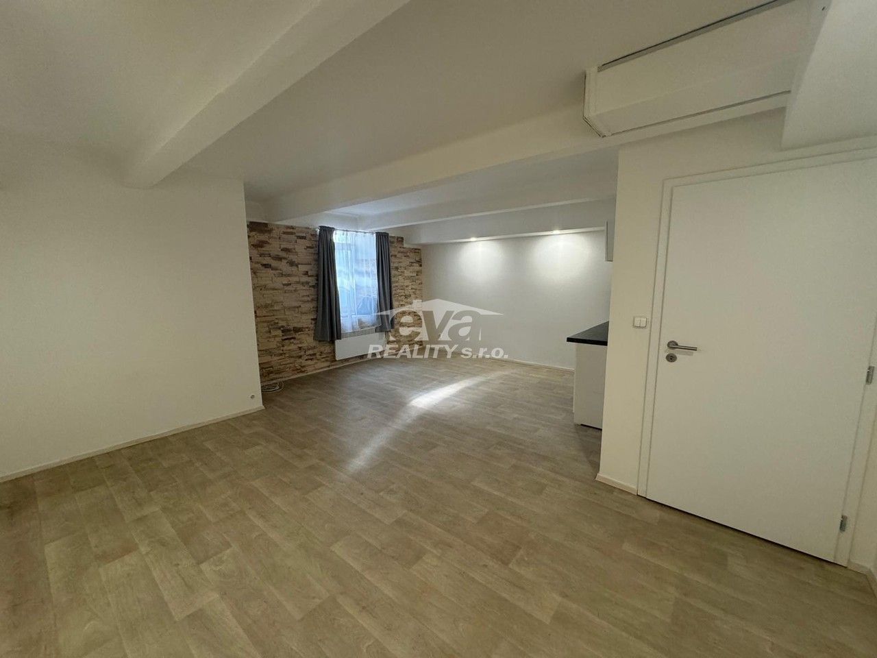 Prodej kancelář - Malá Plynární, Praha, 46 m² - 5