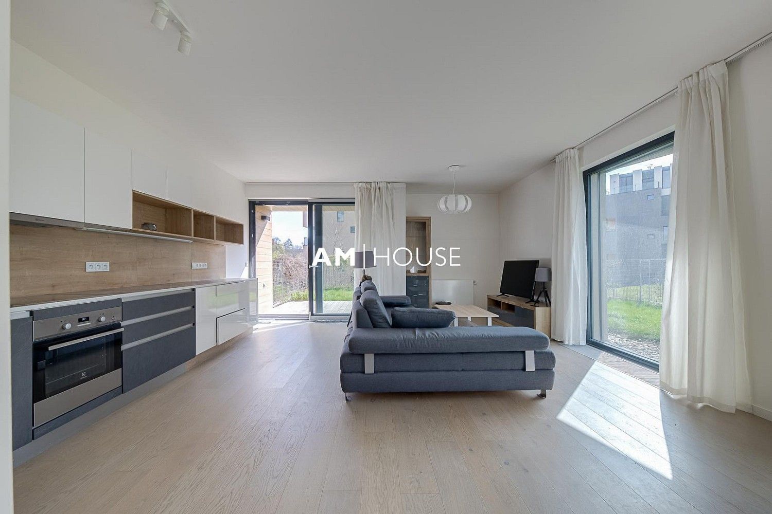 Pronájem byt 2+kk - Libeňský ostrov, Praha 8 - Libeň, 64 m² - 2