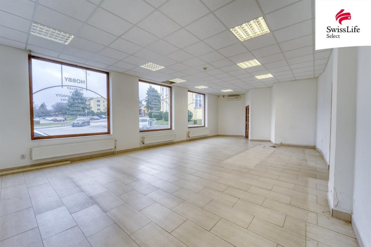 Obchodní prostory, Masarykovo náměstí, Starý Plzenec, 141 m²