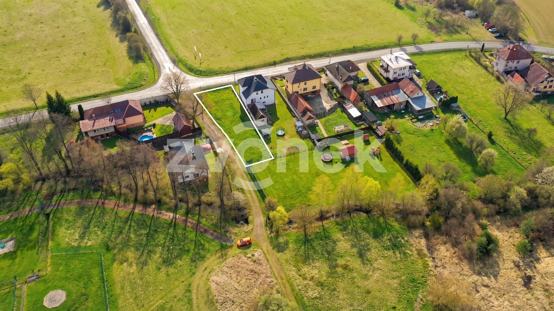 Pozemky pro bydlení, Březůvky - 2