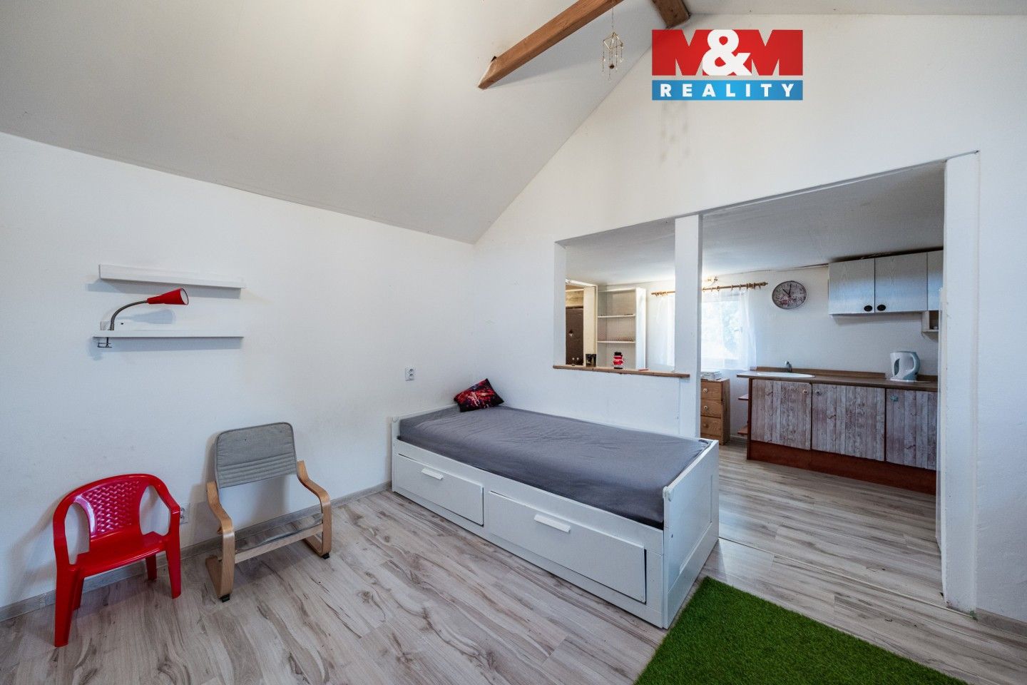 Chaty, Červený Hrádek, Jirkov, 37 m²