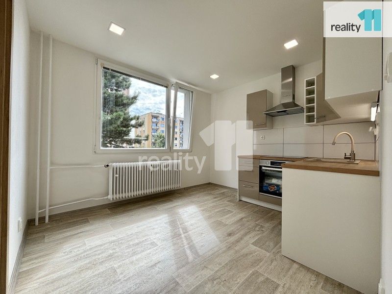 Pronájem byt 2+1 - Sluneční, Nový Bor, 48 m²