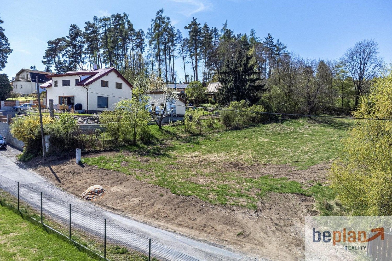 Pozemek pro bydlení, 886 m²