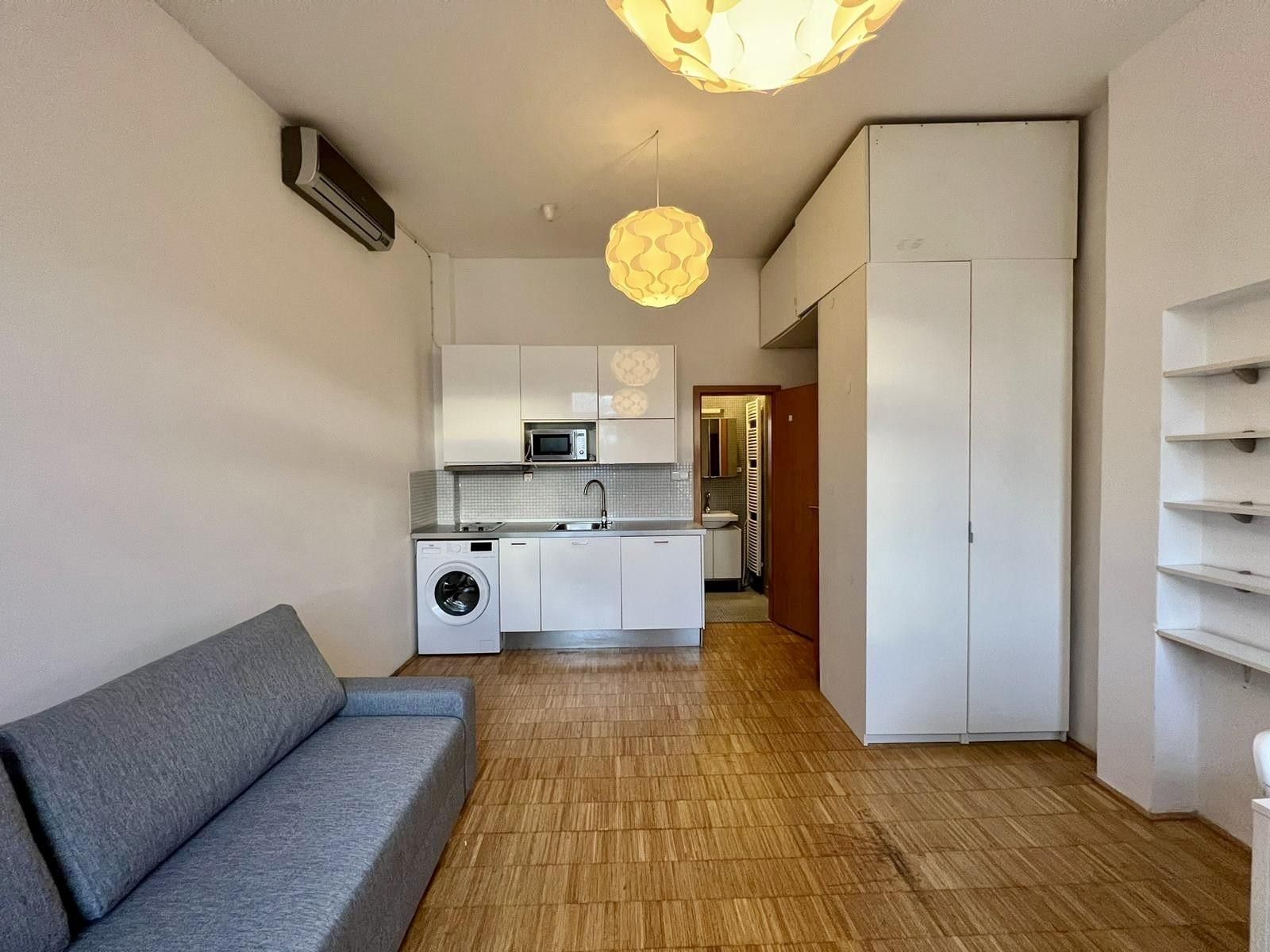 1+kk, Zenklova, Praha, 25 m²
