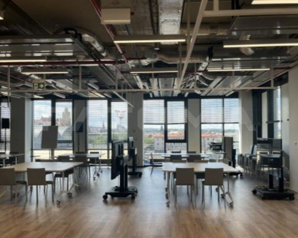 Pronájem kancelář - Italská, Praha, 457 m²