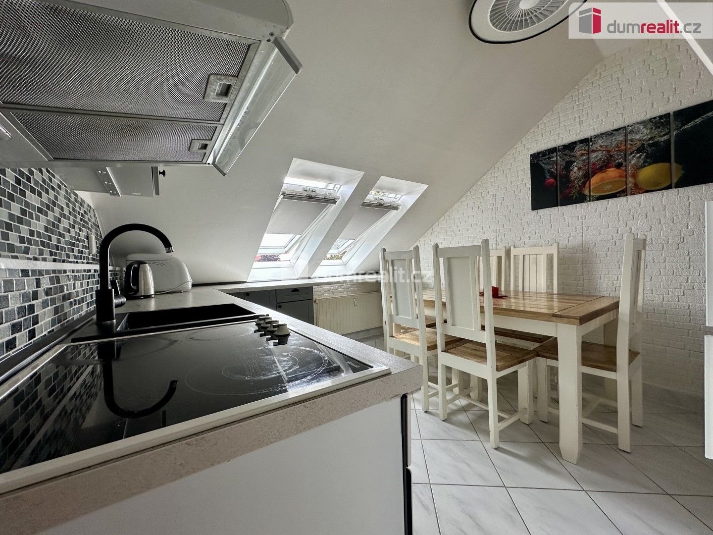 Pronájem byt 2+1 - Kollárova, Ostrov, 55 m²