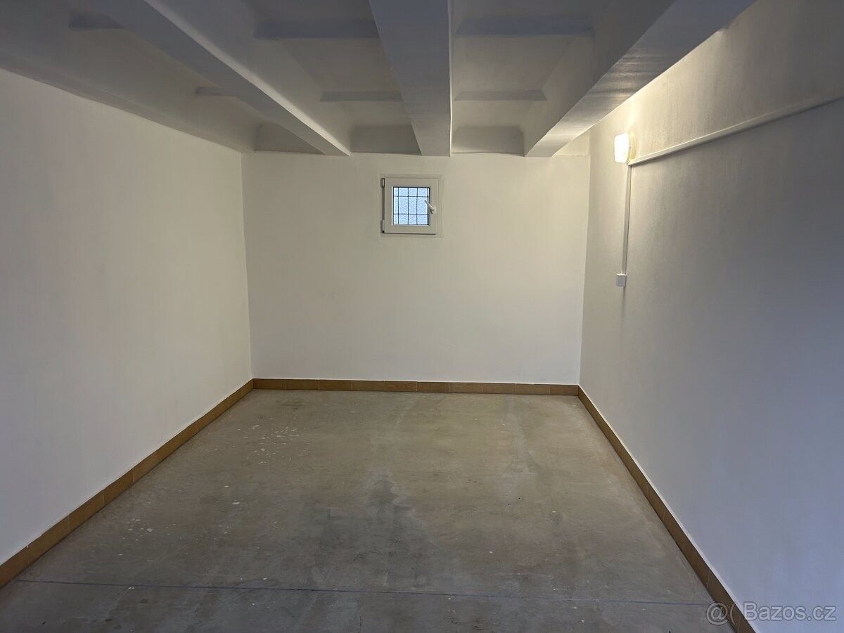 Garáže, Nový Jičín, 741 01