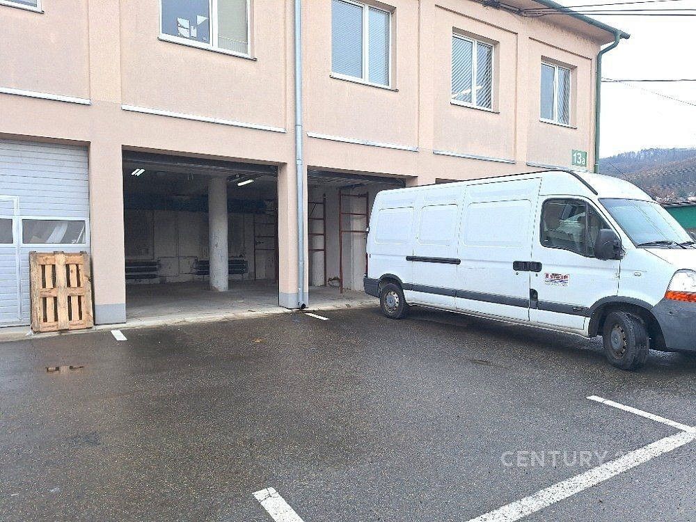 Sklady, Nábřeží, Zlín - Prštné, 68 m² - 1