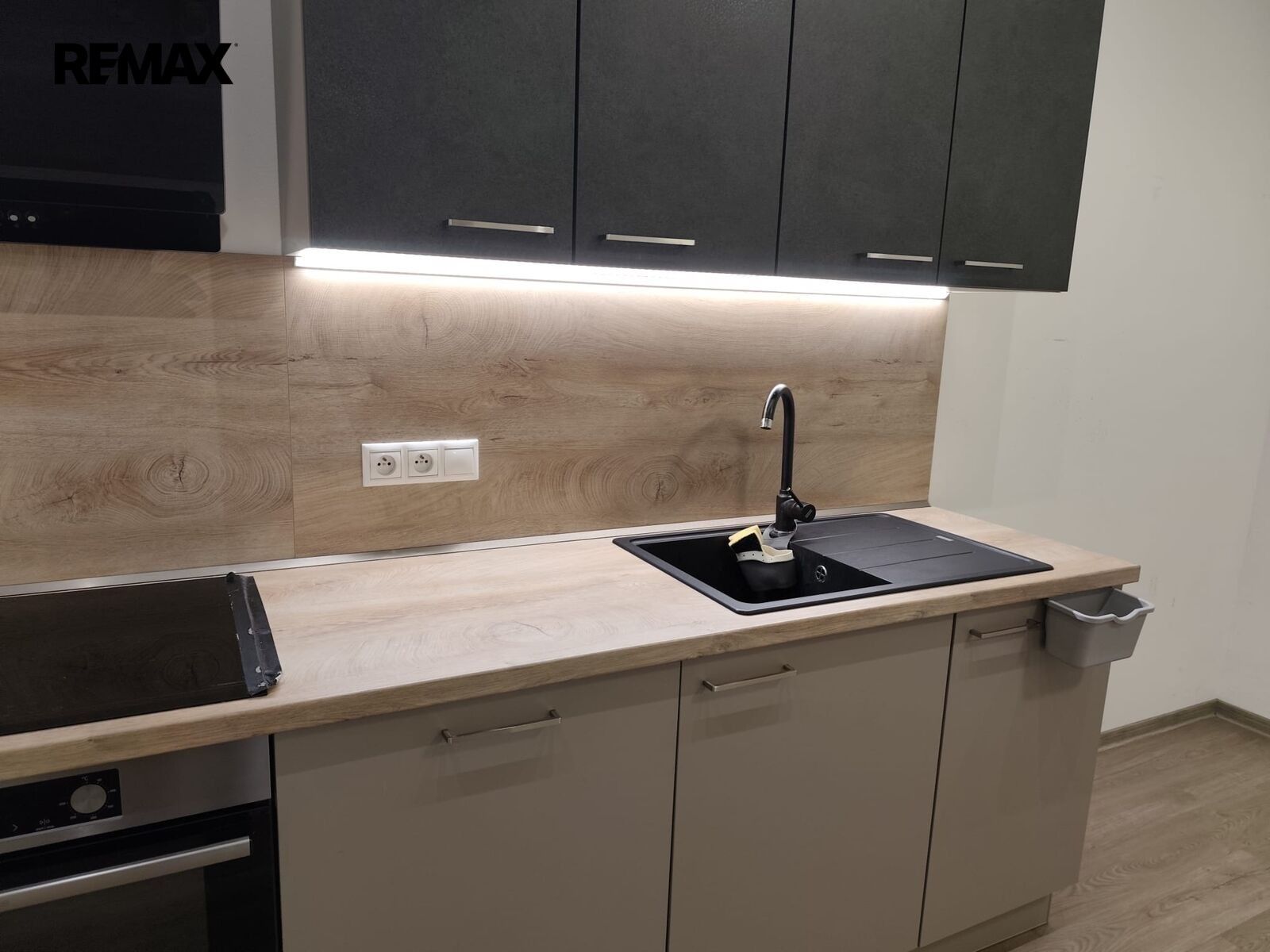 Byt 2+kk · 70 m² · Moskevská 1587, Karlovy Vary - 3