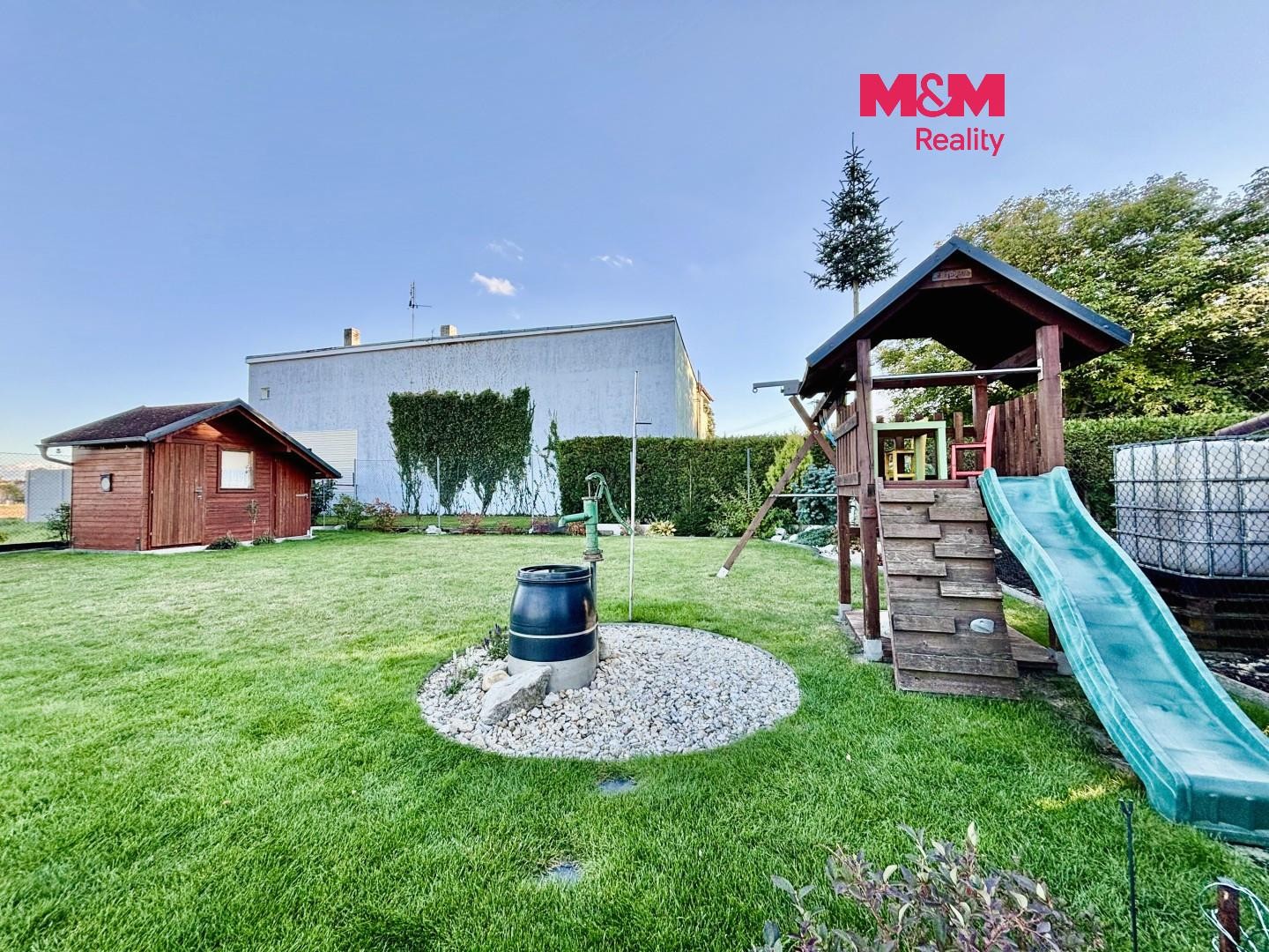 Zahrada, 205 m²