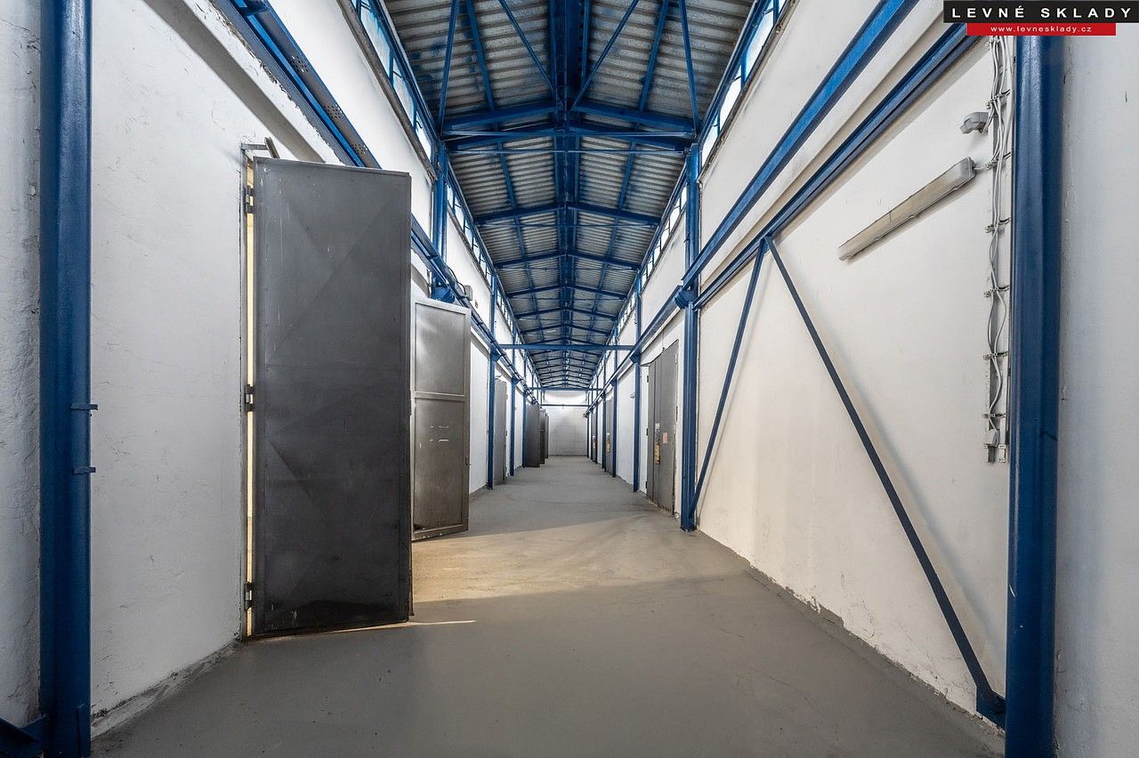 Sklad · 1 000 m² · Kladruby nad Labem, okres Pardubice, Pardubický kraj - 3