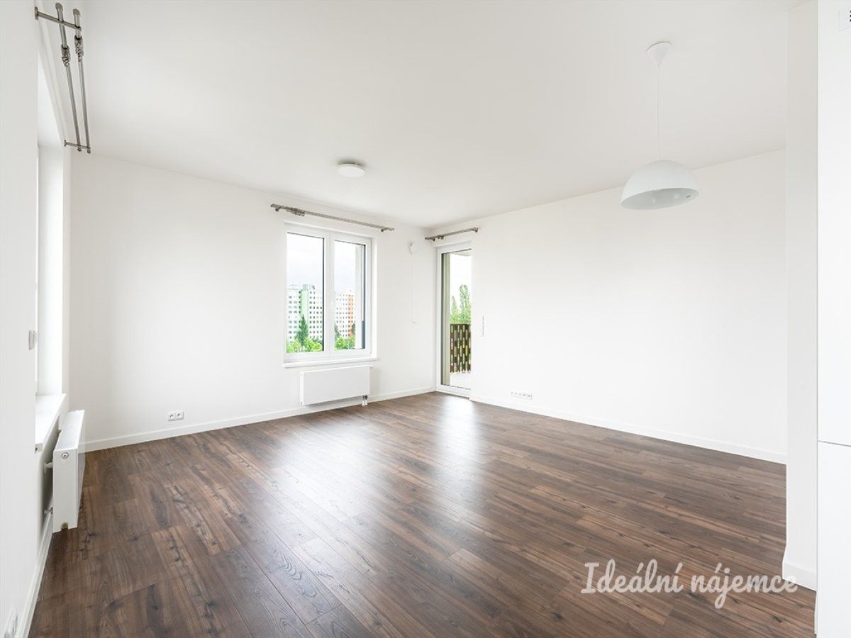 Byt 2+kk · 66 m² · Mukařovského, Praha - 3