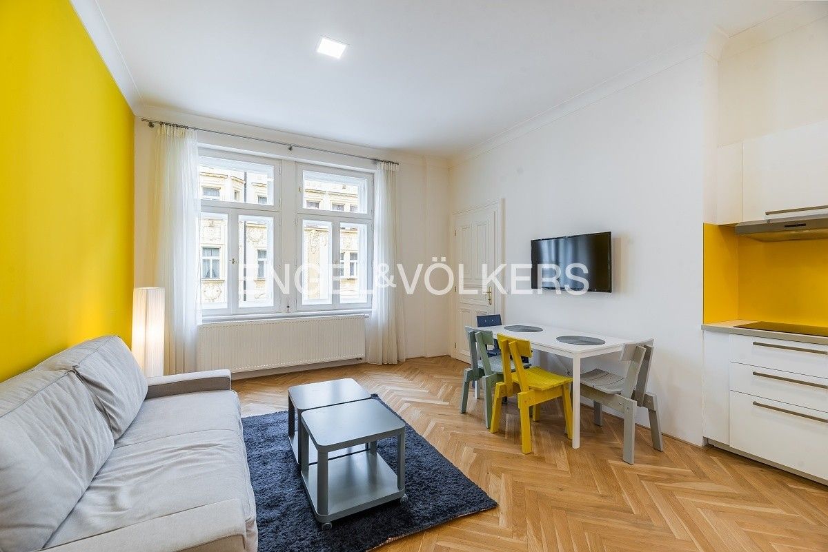 2+kk, Šmeralova, Praha, 52 m²