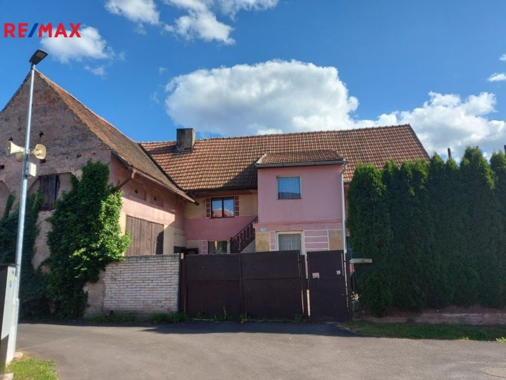 Prodej dům - Pnětluky, 147 m²