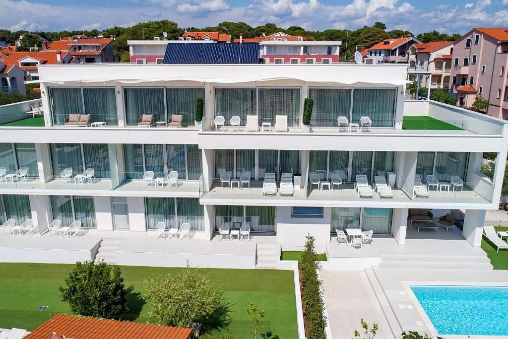 Ubytovací zařízení · 1 299 m² · Zadar, HR - 4