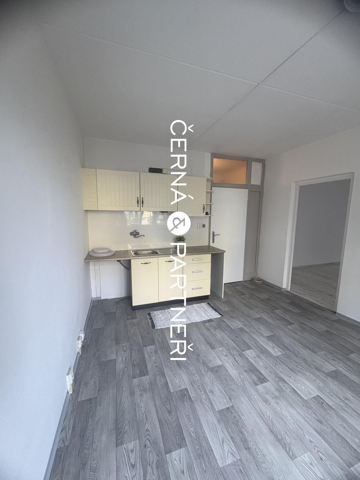 Pronájem byt 1+1 - Kamenná, Chomutov, 34 m²