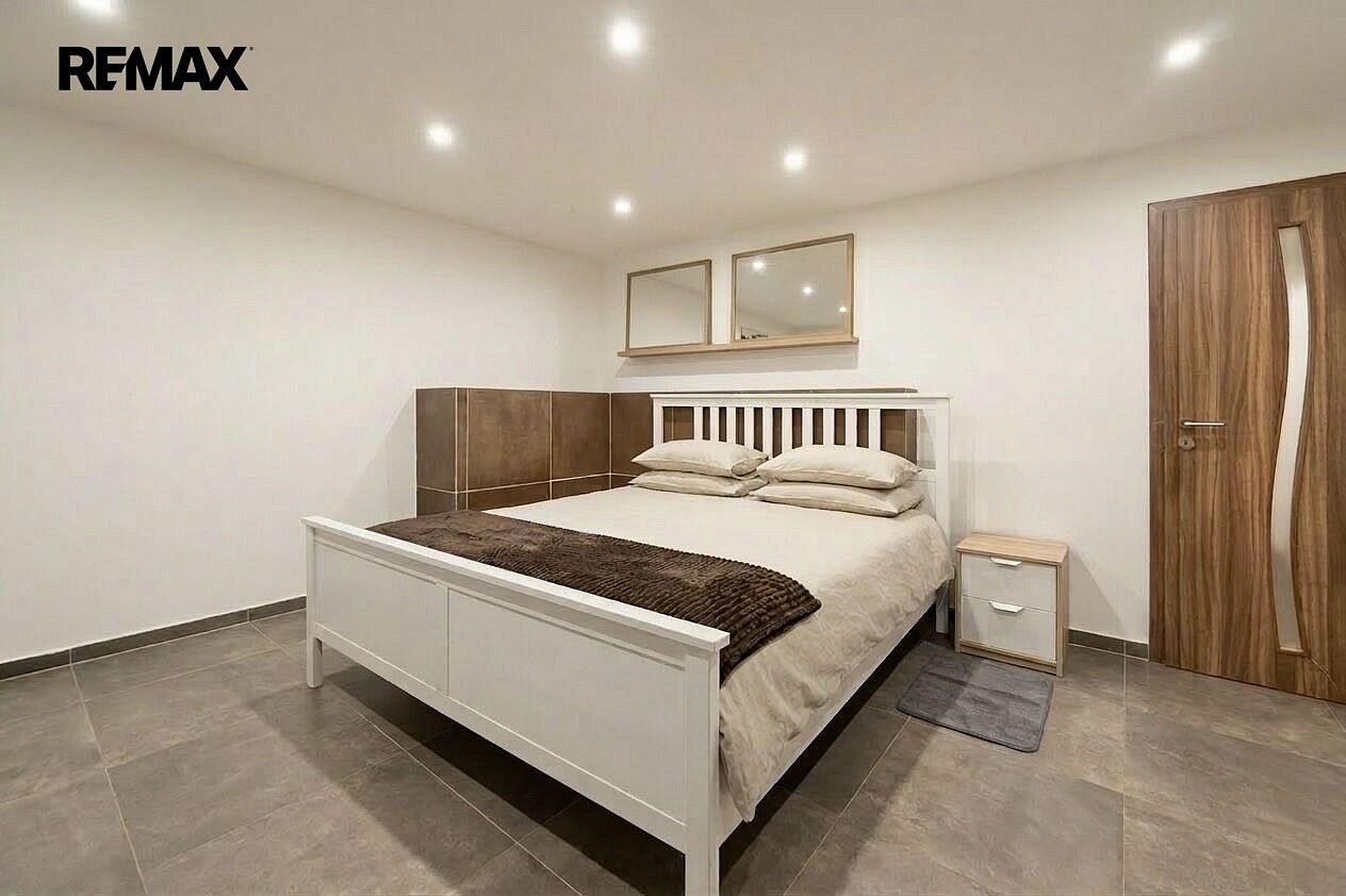 Byt 2+1 · 72 m² · Praha - Michle, okres Praha 4, Hlavní město Praha - 3